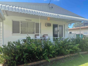 Bare foot & Beachy on Binya! Pet friendly house